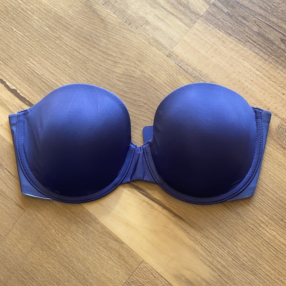 Victoria’s Secret strapless bra 32DD